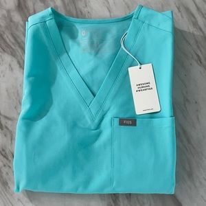 FIGS brand new scrub top, size S. Catarina Aqua